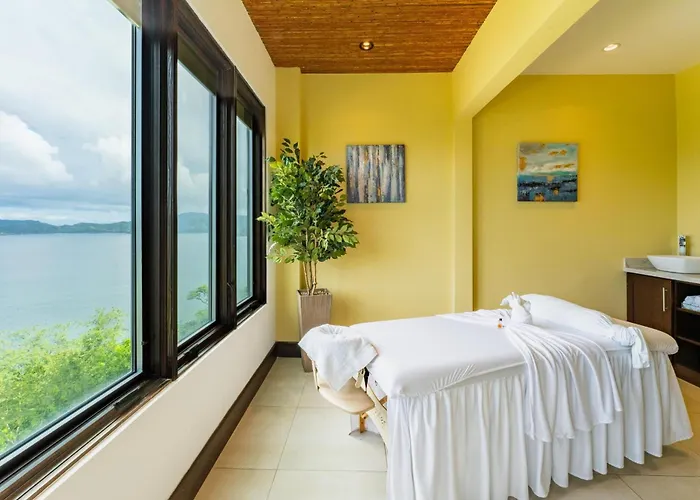 360 Splendor 101a-ocean View Condo, Breakfast Included! * Playa Flamingo