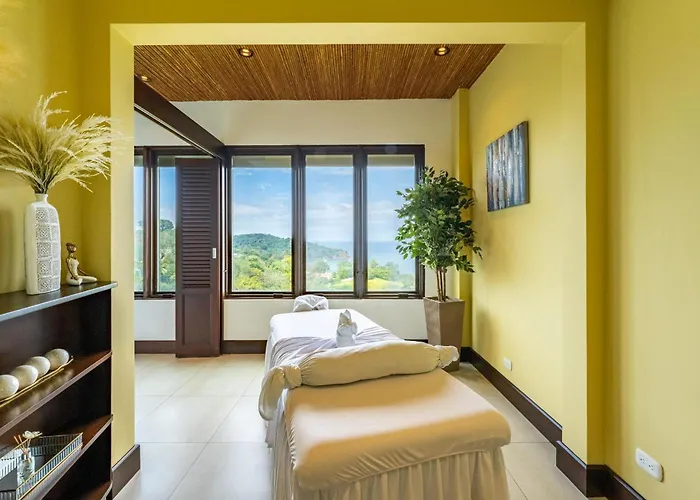 360 Splendor 101a-ocean View Condo, Breakfast Included! *